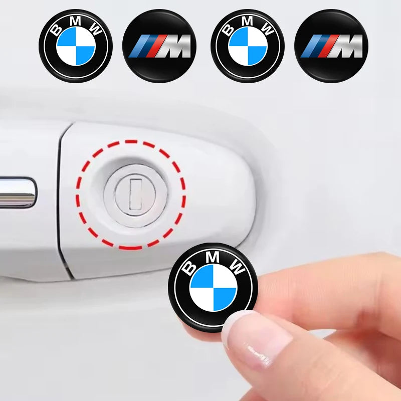 Autocollant emblème BMW ou M pour barillet de porte avec aperçu de la pose