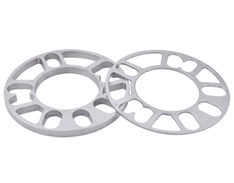 Paire de cales de roue universelles en aluminium 4 et 5 trous présentée sur fond blanc