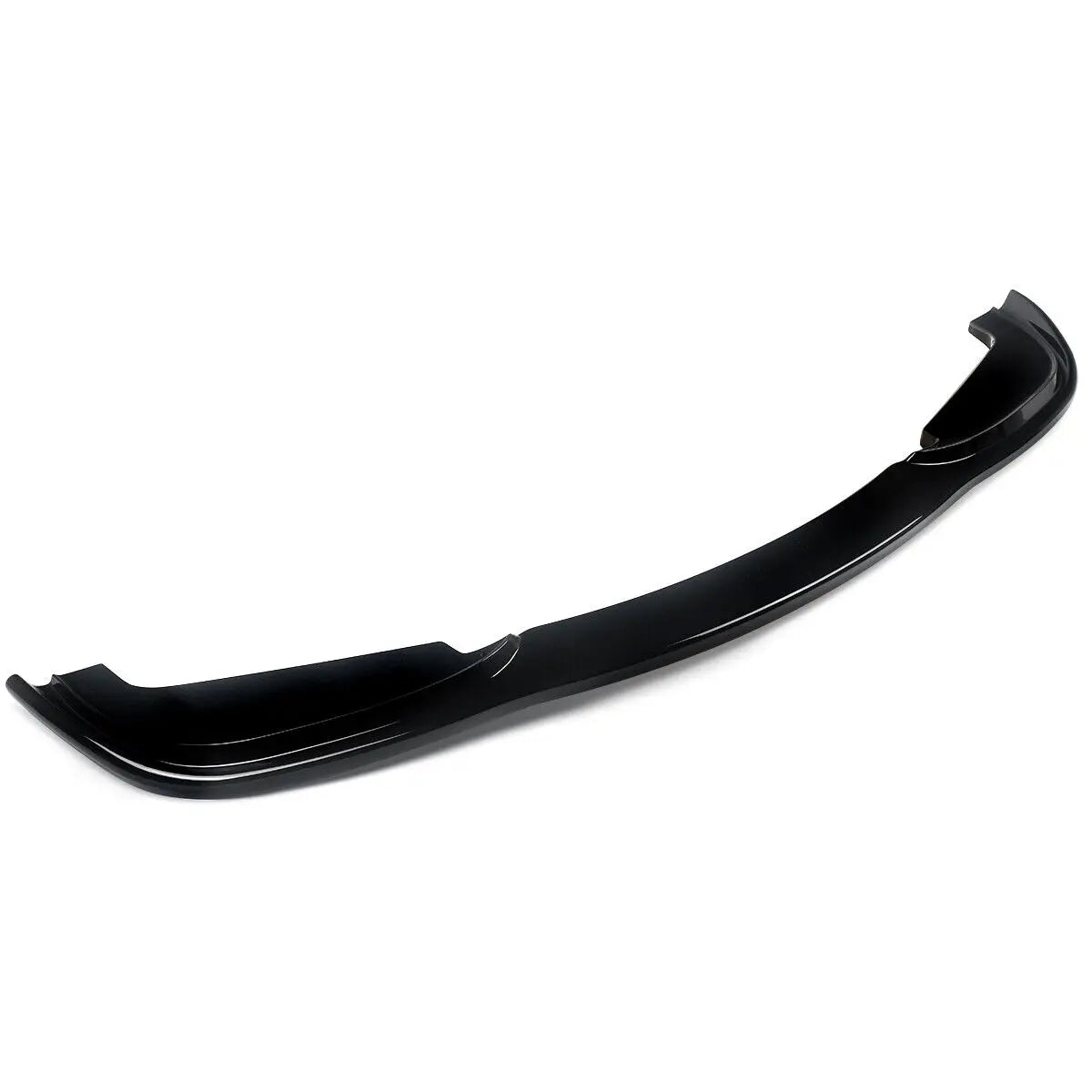 Lame de pare chocs avant BMW E46 4 portes look M3 en noir brillant vue de face sur fond blanc