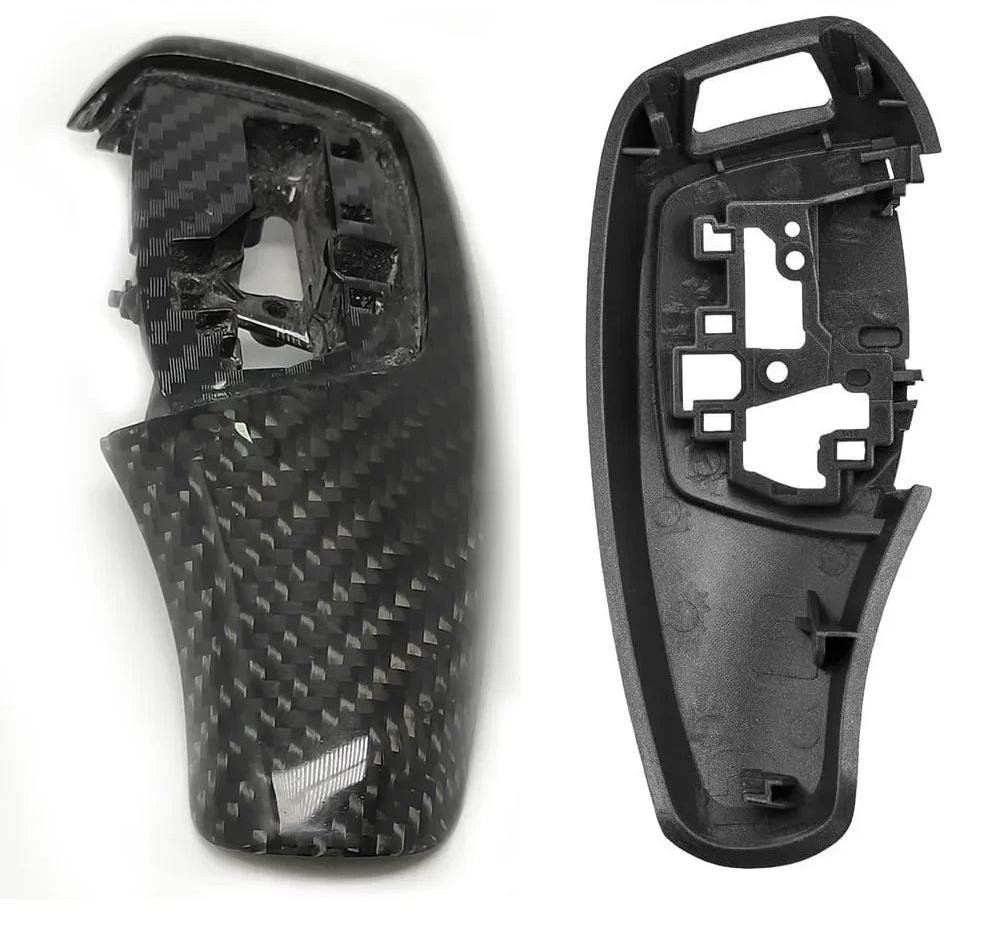 Deux vues de la coque du pommeau BMW finition carbone montrant l’extérieur et l’arrière de la pièce