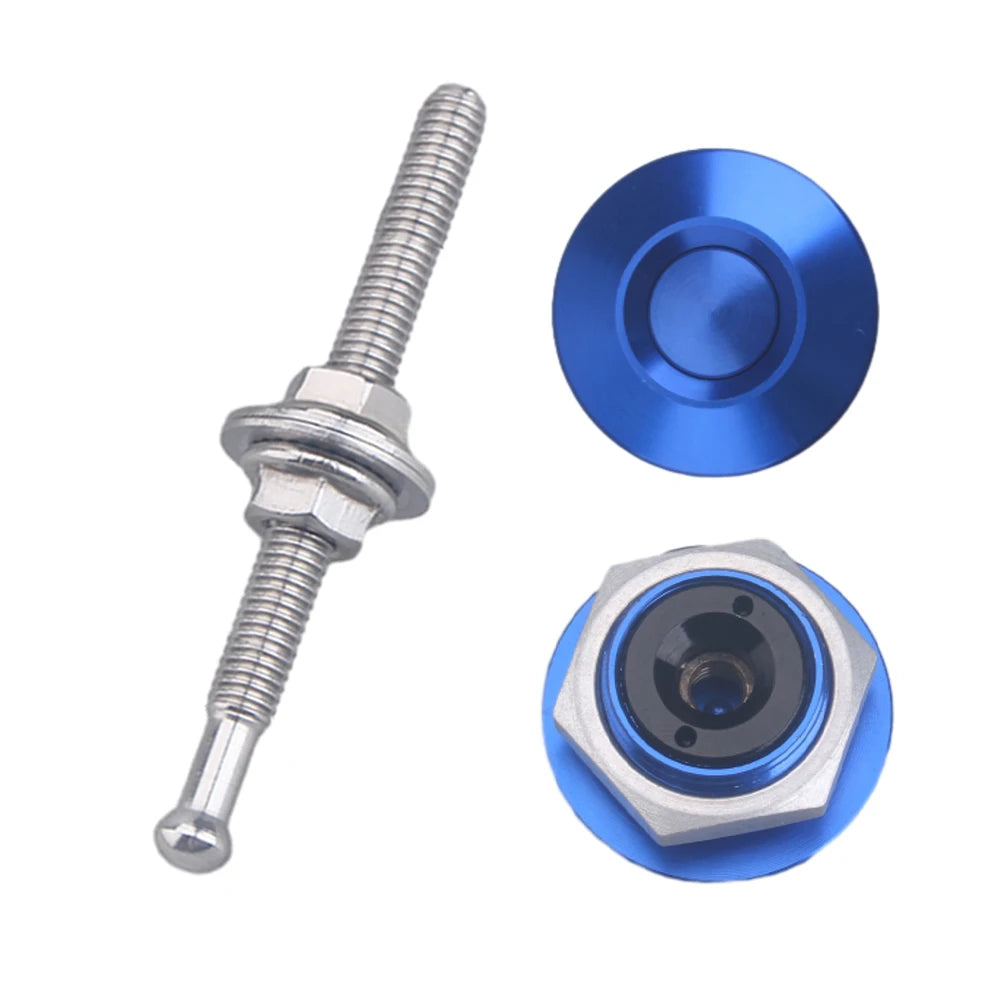 Détail des attaches de capot à bouton poussoir 32 mm en finition bleue Détail des attaches de capot à bouton poussoir 32 mm en finition bleue