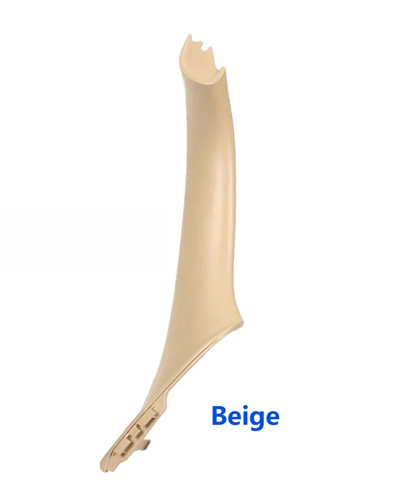 Garniture de poignée intérieure de porte BMW beige pour conduite à droite, présentée seule sur fond blanc