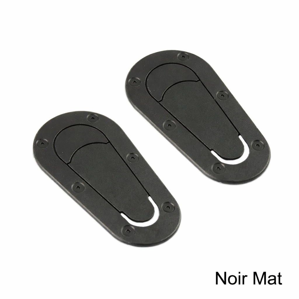 Paire de caches verrou de capot universels en noir mat sur fond blanc
