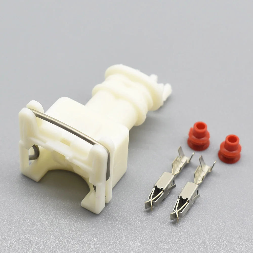 Connecteur injecteur EV1 JPT 2 broches 282189-1 blanc vue de côté avec accessoires