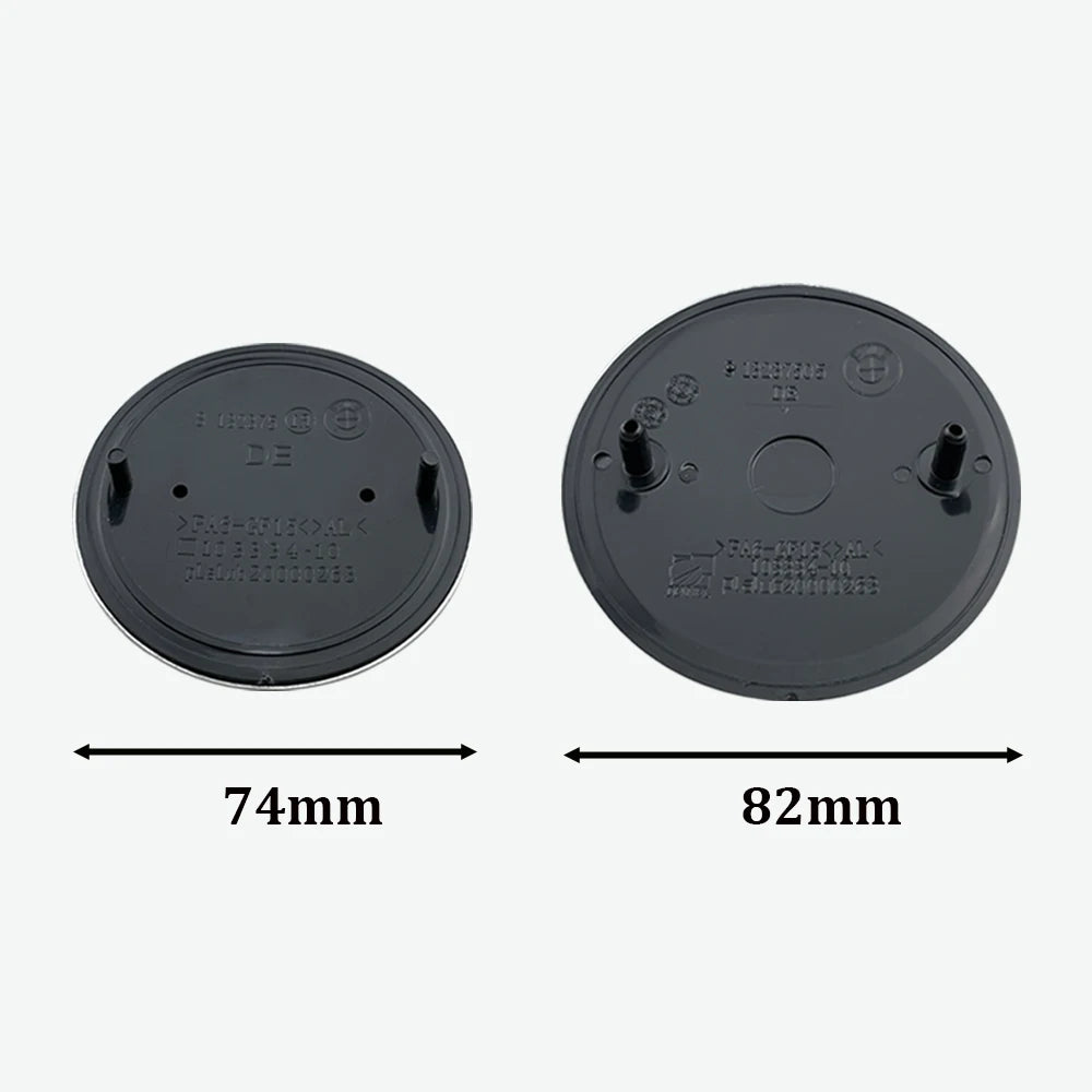 Vue arrière des logos BMW avant 82 mm et arrière 74 mm avec dimensions indiquées