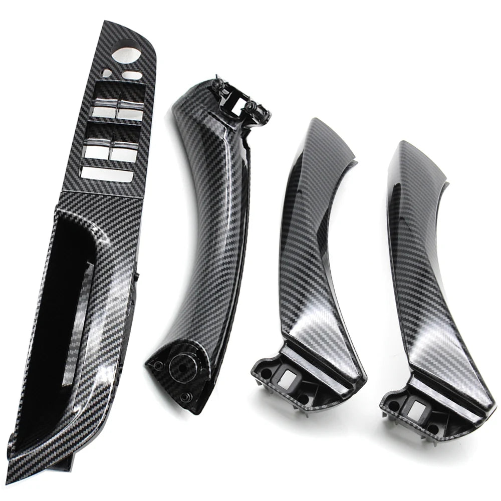 Ensemble des poignées intérieures BMW E90 E91 aspect carbone avec différentes pièces